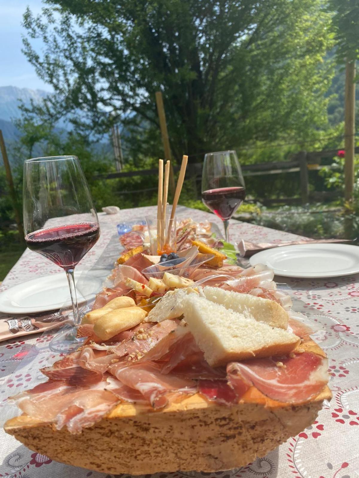 Agriturismo Pian Dei Tass Barcis Exteriér fotografie